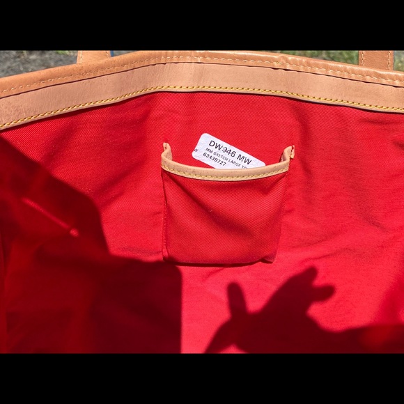 Dooney and Bourke / Disney Parks large tote - Picture 7 of 12